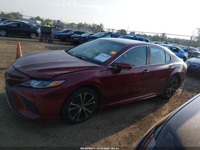 2018 TOYOTA CAMRY SE 14