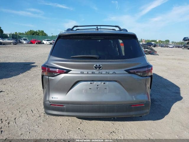 2026 TOYOTA SIENNA LE 15