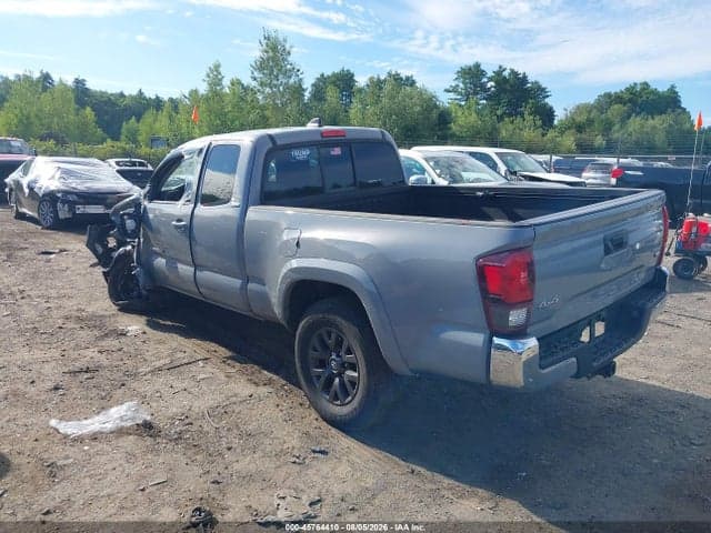 2020 TOYOTA TACOMA SR5 V6 3