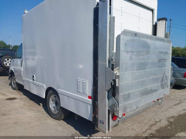 2024 GMC SAVANA CUTAWAY WORK VAN 3