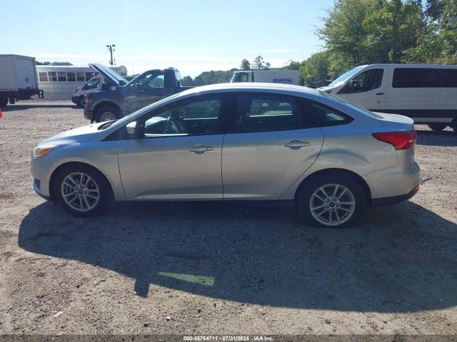 2017 FORD FOCUS SE 14
