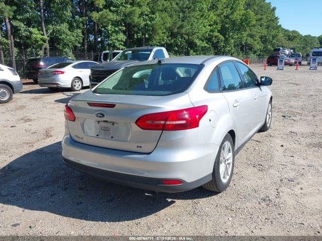 2017 FORD FOCUS SE 4