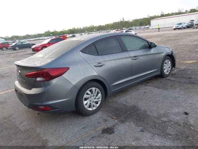 2020 HYUNDAI ELANTRA SE 4