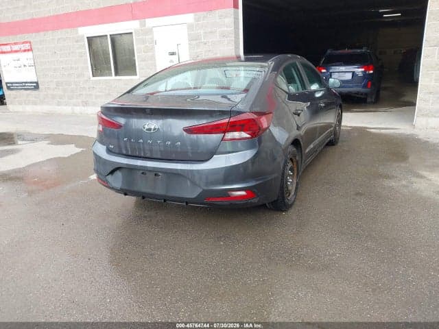 2020 HYUNDAI ELANTRA SE 4