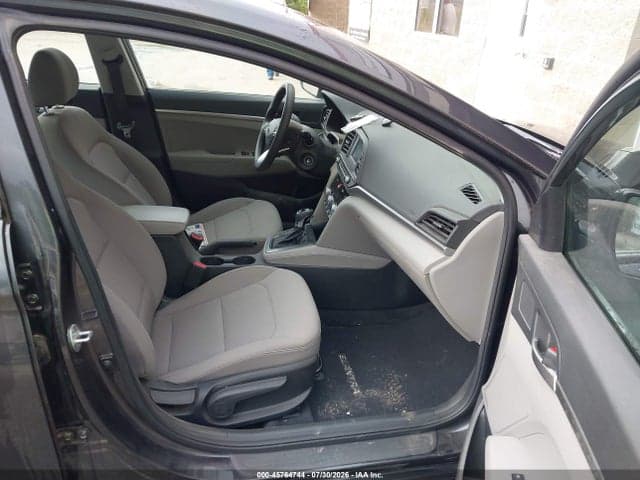 2020 HYUNDAI ELANTRA SE 5