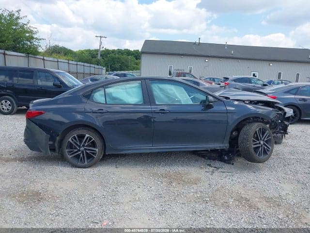 2025 TOYOTA CAMRY XSE 13