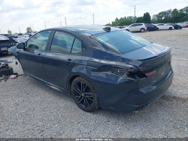2025 TOYOTA CAMRY XSE 3