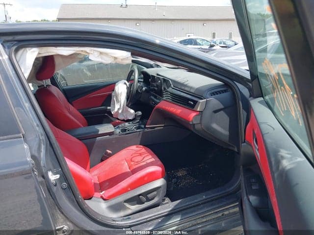 2025 TOYOTA CAMRY XSE 5