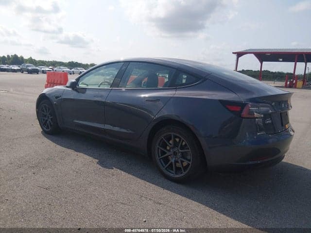2021 TESLA MODEL 3 STANDARD RANGE PLUS REAR-WHEEL DRIVE 3