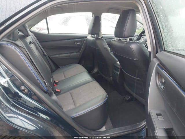 2017 TOYOTA COROLLA SE 8