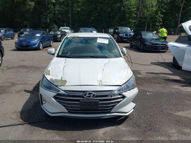 2019 HYUNDAI ELANTRA SE 12