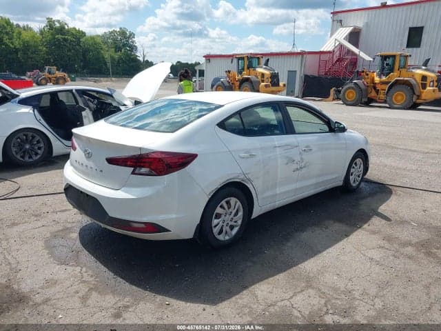 2019 HYUNDAI ELANTRA SE 4