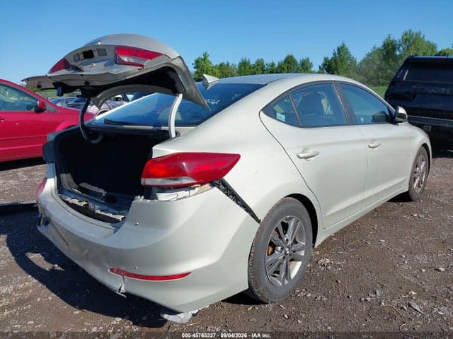 2017 HYUNDAI ELANTRA SE 4