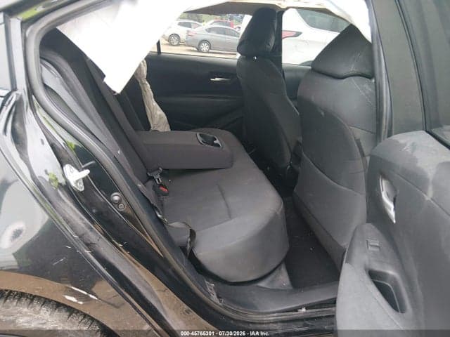 2021 TOYOTA COROLLA LE 8