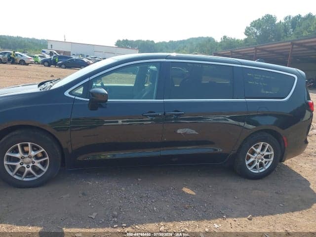 2019 CHRYSLER PACIFICA TOURING 14