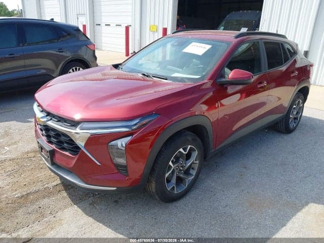 2025 CHEVROLET TRAX FWD LT 2