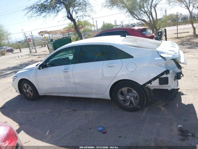 2025 HYUNDAI ELANTRA SE 14