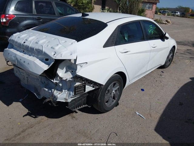 2025 HYUNDAI ELANTRA SE 4