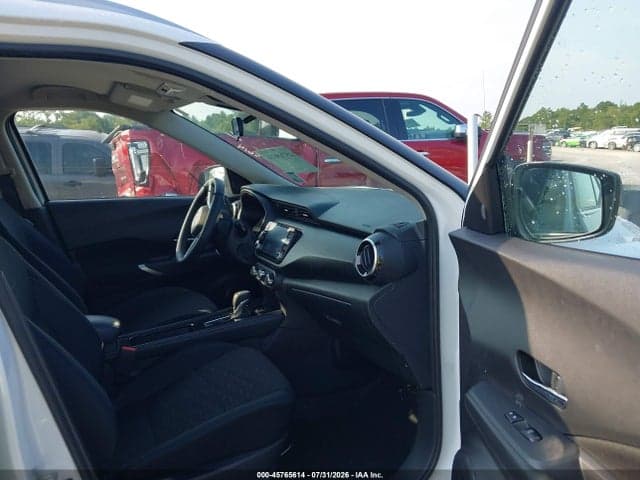 2023 NISSAN KICKS SV XTRONIC CVT 5