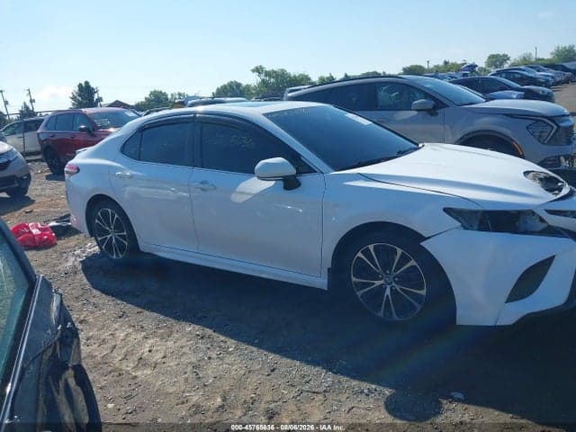 2018 TOYOTA CAMRY SE 13