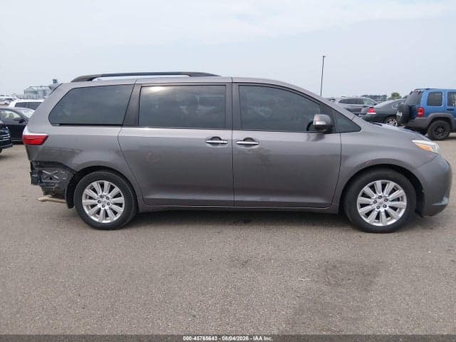 2017 TOYOTA SIENNA LIMITED PREMIUM 7 PASSENGER 13