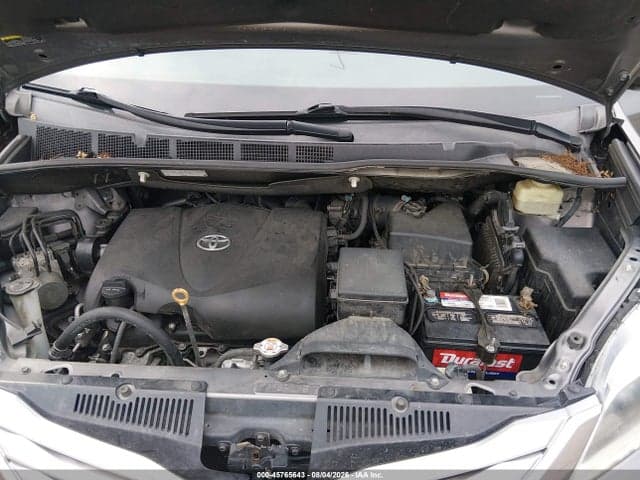 2017 TOYOTA SIENNA LIMITED PREMIUM 7 PASSENGER 10