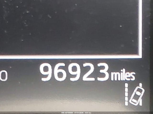 2020 TOYOTA CAMRY SE 16