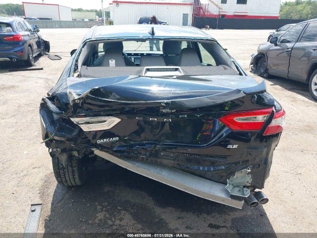 2020 TOYOTA CAMRY SE 6