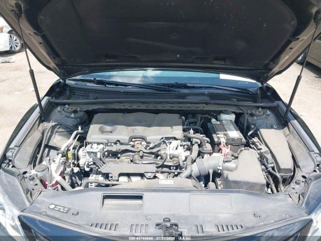 2020 TOYOTA CAMRY SE 10