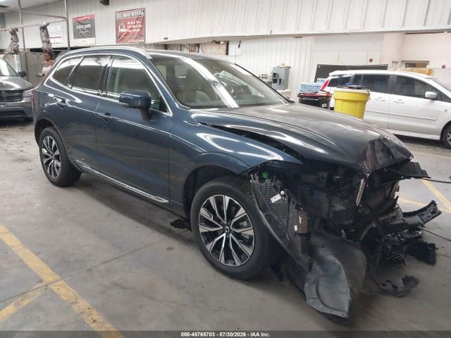 2023 VOLVO XC60 B5 PLUS BRIGHT THEME - 1