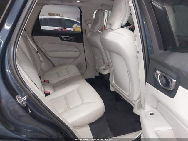 2023 VOLVO XC60 B5 PLUS BRIGHT THEME 8