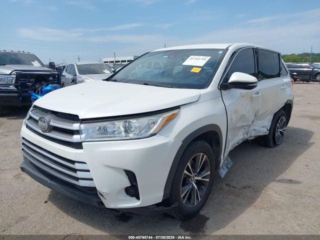 2017 TOYOTA HIGHLANDER LE 2