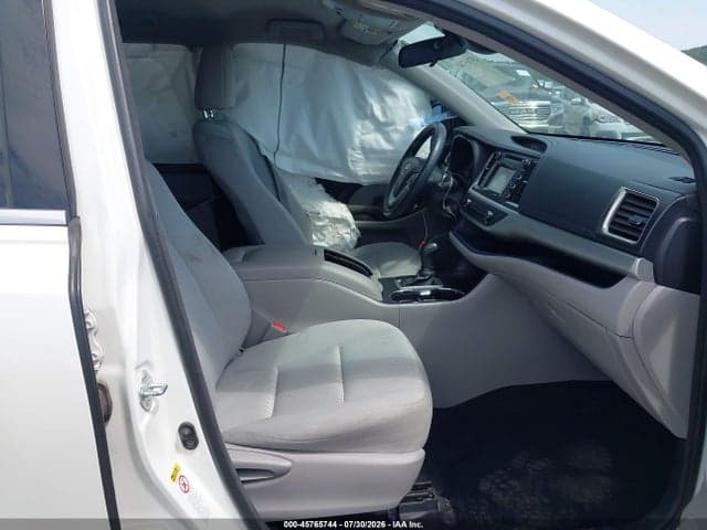 2017 TOYOTA HIGHLANDER LE 5