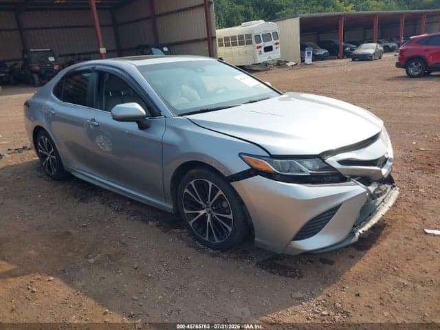 2018 TOYOTA CAMRY SE - 1