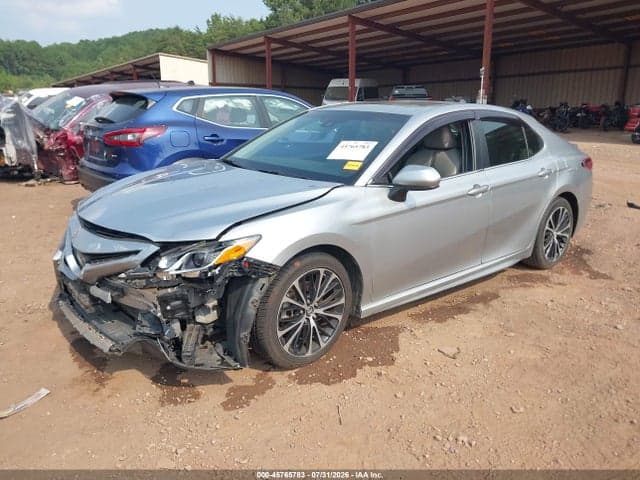 2018 TOYOTA CAMRY SE 2