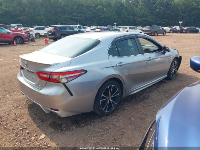 2018 TOYOTA CAMRY SE 4