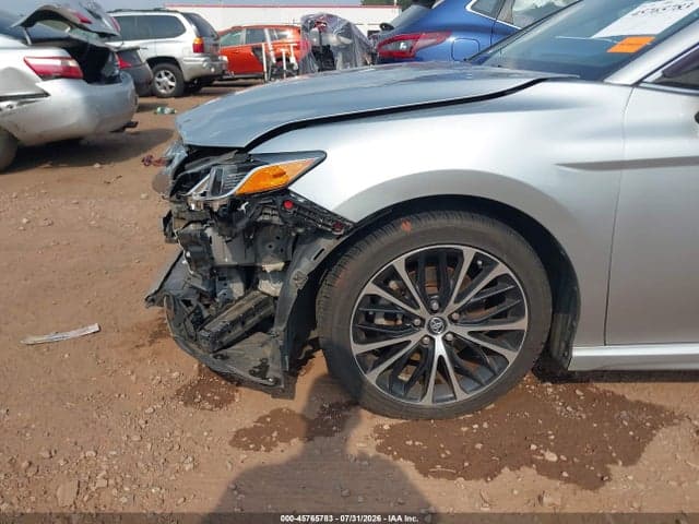 2018 TOYOTA CAMRY SE 6