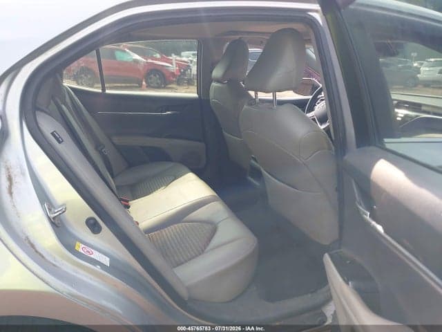 2018 TOYOTA CAMRY SE 8