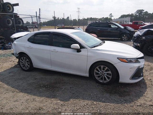 2021 TOYOTA CAMRY LE 13