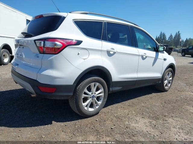 2018 FORD ESCAPE SE 4