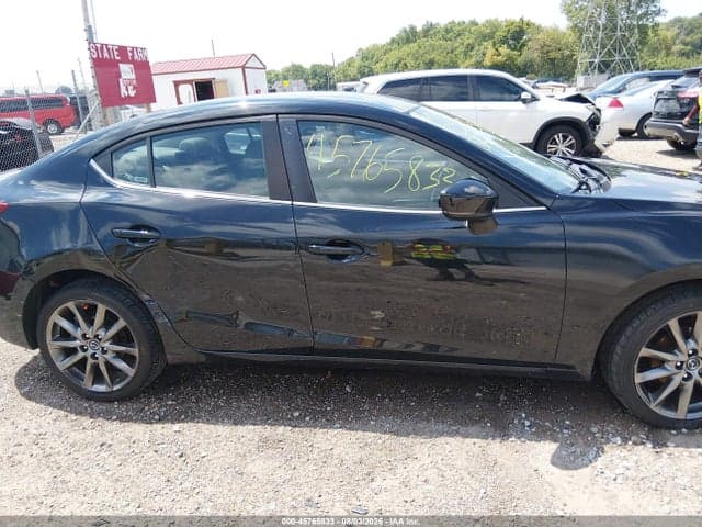 2018 MAZDA MAZDA3 TOURING 13