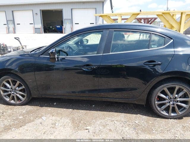 2018 MAZDA MAZDA3 TOURING 14
