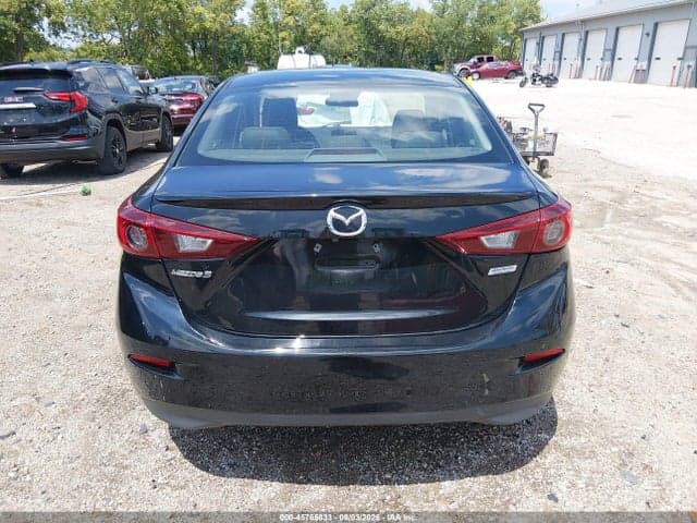 2018 MAZDA MAZDA3 TOURING 16