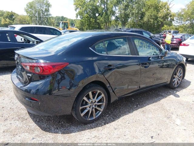 2018 MAZDA MAZDA3 TOURING 6