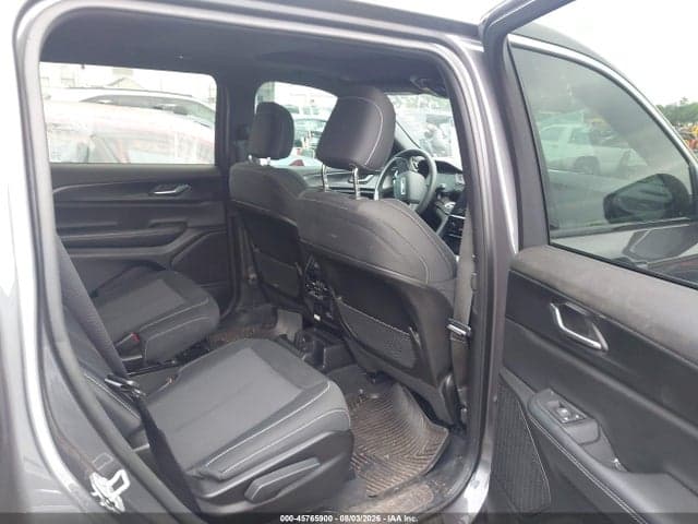 2025 JEEP GRAND CHEROKEE L LAREDO X 4X2 8