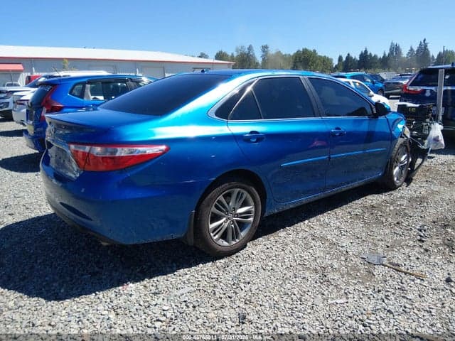 2017 TOYOTA CAMRY SE 4