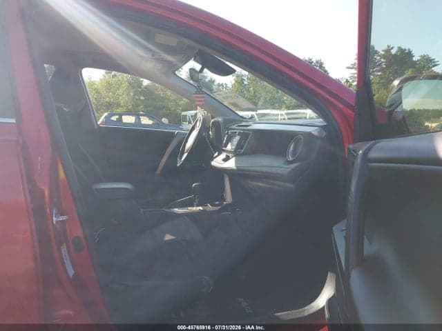 2017 TOYOTA RAV4 XLE 5