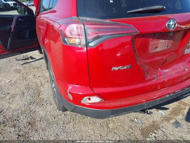 2017 TOYOTA RAV4 XLE 6