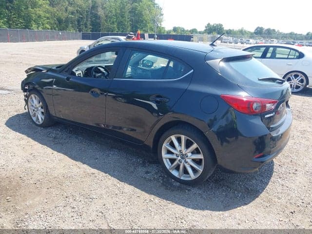 2017 MAZDA MAZDA3 TOURING 3