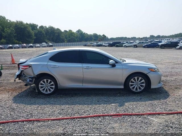 2019 TOYOTA CAMRY LE 13